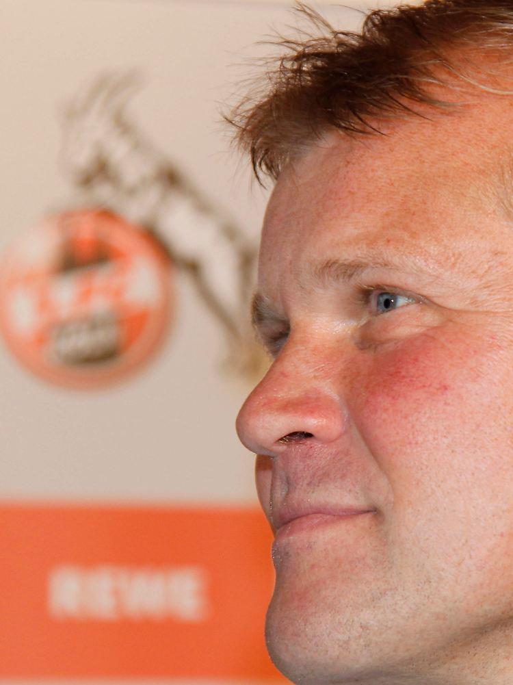 "Es geht nicht um Personen, sondern darum, den Namen 1. FC Köln wieder da zu sehen, wo wir alle ihn sehen wollen." In der zweiten Liga?