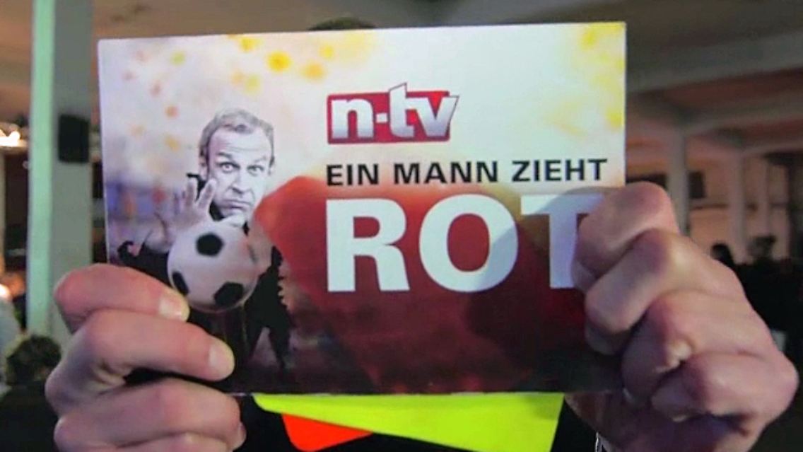 Ein-Mann-zieht-rot.jpg