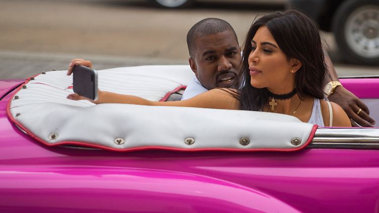 Haben sich dieser Tage besonders lieb: Kanye West und Kim Kardashian. Ihr Instagram-Account ist voll mit Liebesbeweisen.