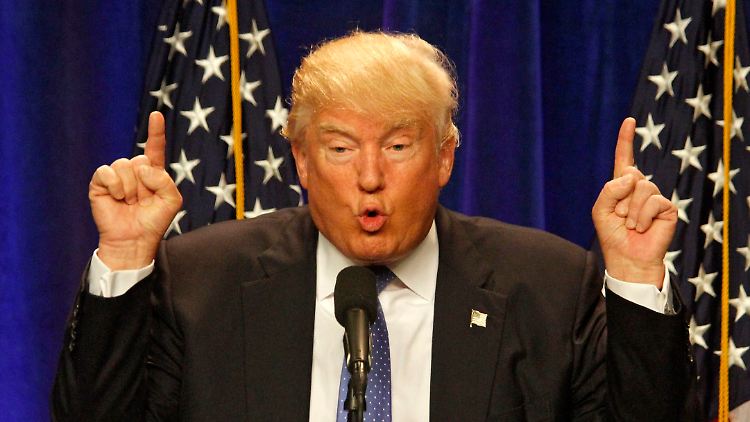 Trump bei seinem Auftritt im St. Anselm College in Manchester im US-Bundesstaat New Hampshire.
