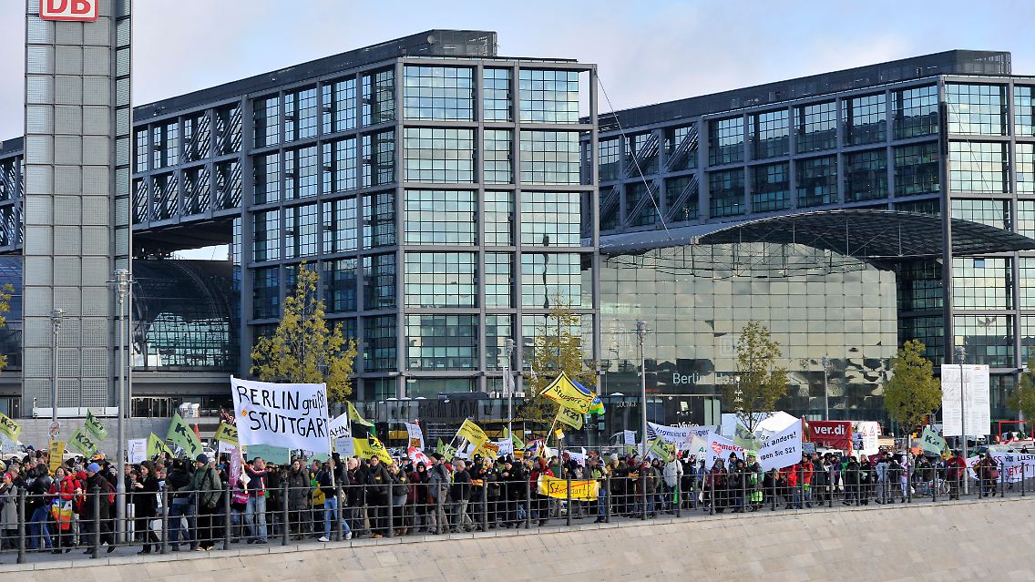 Ein Sonderzug brachte die Demonstranten vom Ländle in die Hauptstadt.