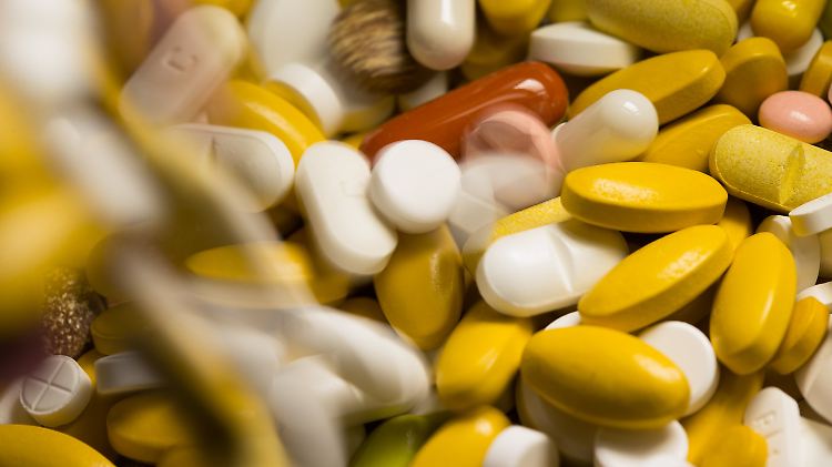 Neue Medikamente verursachen höhere Kosten - doch bringen sie auch dem Patienten etwas?