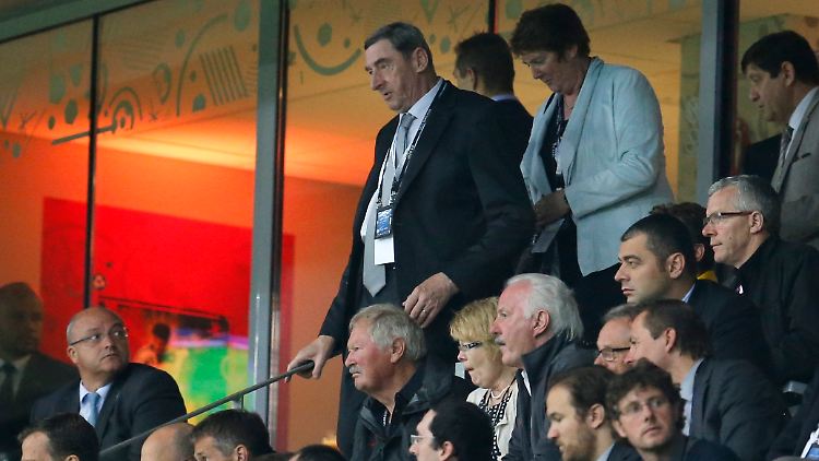 Daniel Nivel war auf Einladung Gast des DFB beim deutschen EM-Auftakt in Lille. Vorher randalierten deutsche Hooligans in der Innenstadt.