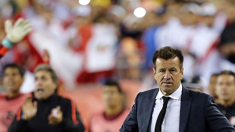 Carlos Dunga - die Niederlage gegen Peru war vorerst sein letztes Spiel für Brasilien.