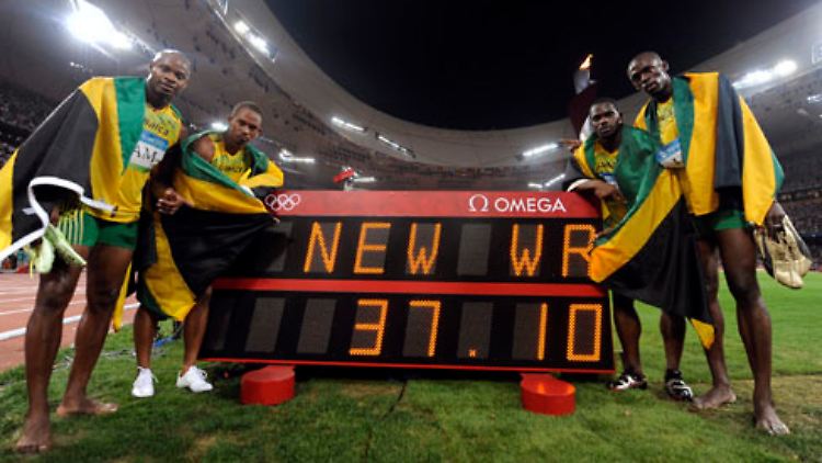 Gold in Peking 2008: Nesta Carter, Michael Frater, Bolt und Asafa Powell setzten sich in 37,10 Sekunden vor Trinidad und Tobago (38,06) und Japan (38,15) durch. Damit unterboten sie die Bestmarke der USA von 1993 um 0,3 Sekunden.