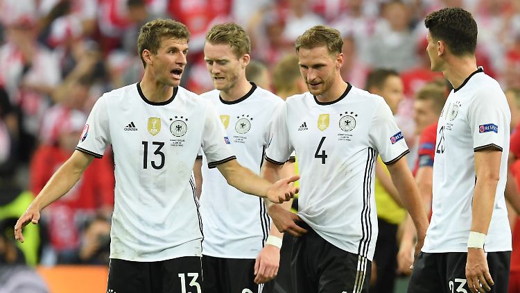 Offensiv ging nicht viel. Das wurmt nicht nur Thomas Müller (l.).