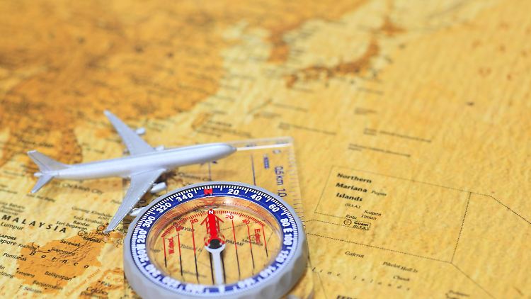 Bei der Flugbuchung für eine Weltreise sollten sich Passagiere vorab viele Gedanken machen, damit sie nicht in die Kostenfalle tappen.