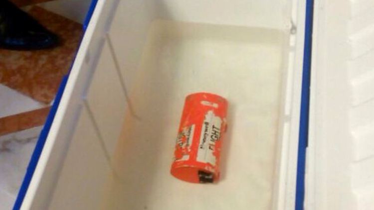 Einer der im Mittelmeer geborgenen Flugschreiber.