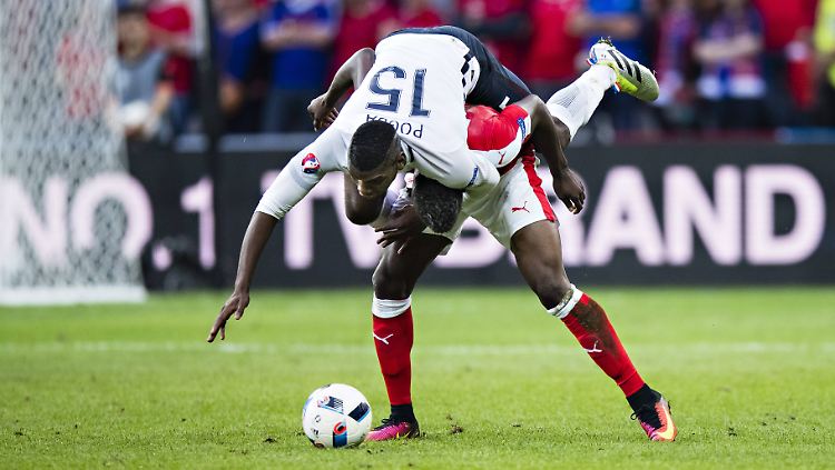 Hier: Pogba auf Embolo.