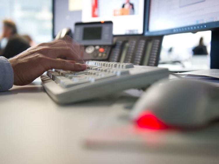 Nach langer Krankheit können Arbeitnehmer langsam mit Hilfe eines betrieblichen Eingliederungsmanagements zurück in den Job kehren.