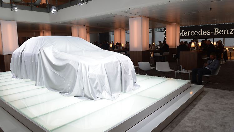 Auf dem Pariser Autosalon soll der Tesla-Gegner aus Stuttgart seine Weltpremiere feiern.