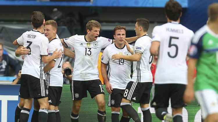 Offensivstark, aber wenig treffsicher: Die deutsche Mannschaft gegen Nordirland.