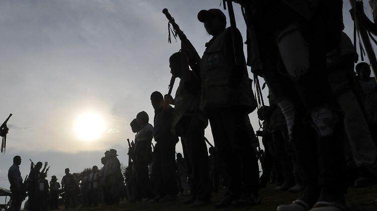 Farc-Kämpfer in den kolumbianischen Bergen: Die Guerilla soll nun zu einer politischen Kraft werden.