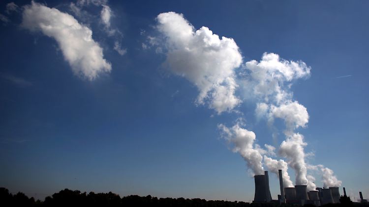 RWE-Braunkohlekraftwerk Niederaußem in Bergheim.