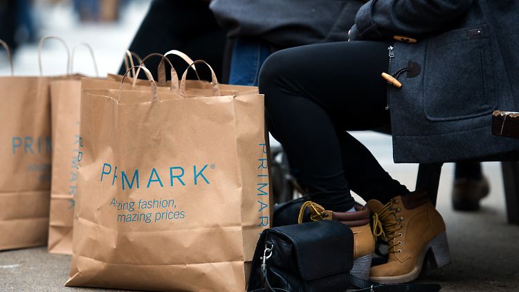 Primark will einen größeren Marktanteil für sich beanspruchen und das geht zu Lasten der Konkurrenz.