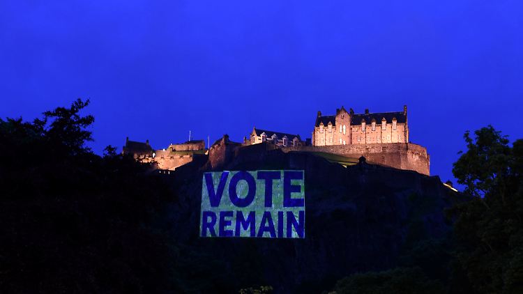 Klare Botschaft am Vorabend des Brexit-Votums in Edinburgh. Doch dann es es anders. Der große Rest der Insel stimmte für den Ausstieg aus der EU.