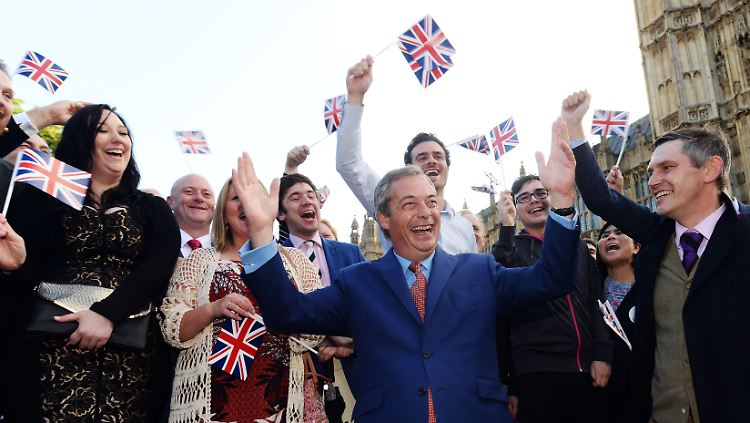 Farage: "Dies ist ein Sieg gegen die Großbanken, gegen die Großunternehmen und gegen das politische Establishment."
