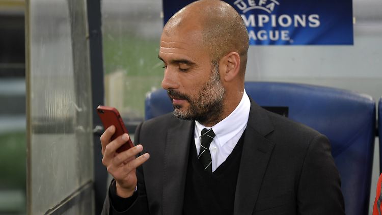 Kümmert sich rührend um seine neuen Spieler: Josep Guardiola.
