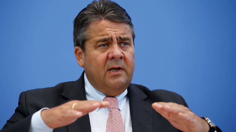 Gabriel will vor allem den jungen Menschen in Europa eine Chance geben.
