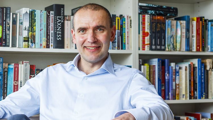 Gudni Jóhannesson feiert neben dem sensationellen Wahlsieg auch seinen 48. Geburtstag.