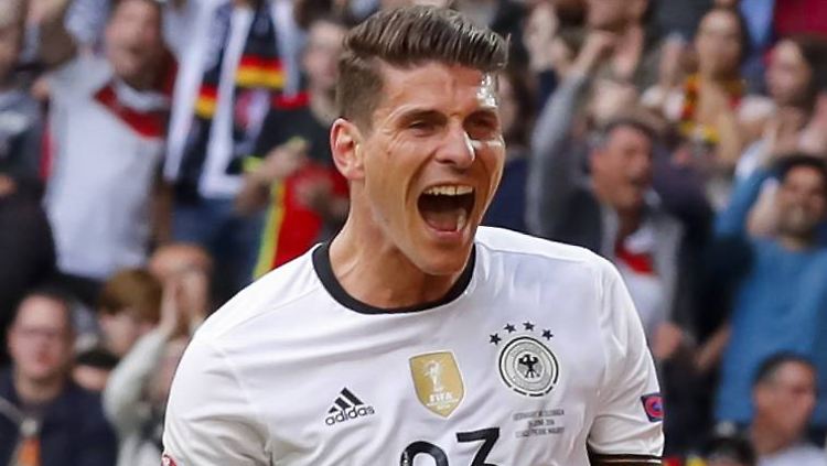 Mario Gomez zum BVB? Endlich kommt Fahrt in die Transfer-Gerüchteküche.