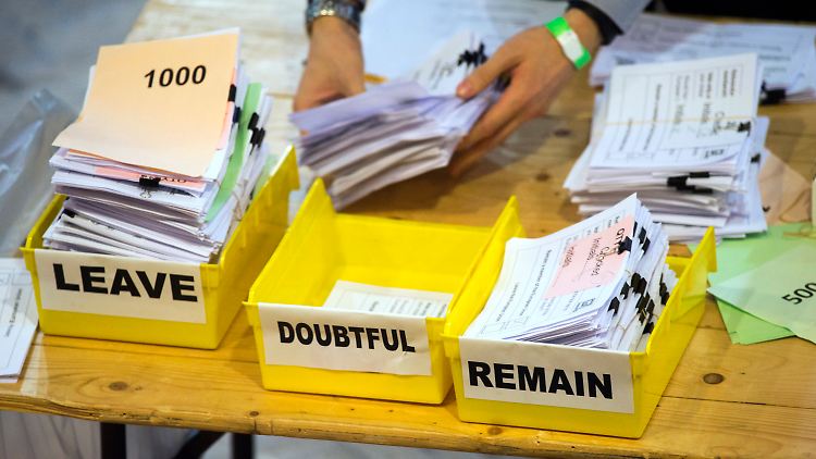 Auszählung in der Nacht zum Freitag. Soll ein zweites Referendum die Briten in der EU halten?