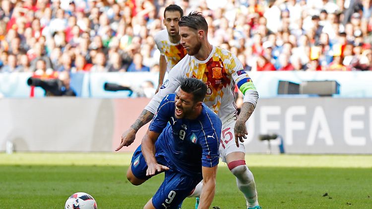 Spanien will im WM-Qualifikationsspiel gegen Italien die Revanche für das verlorene EM-Achtelfinale schaffen.