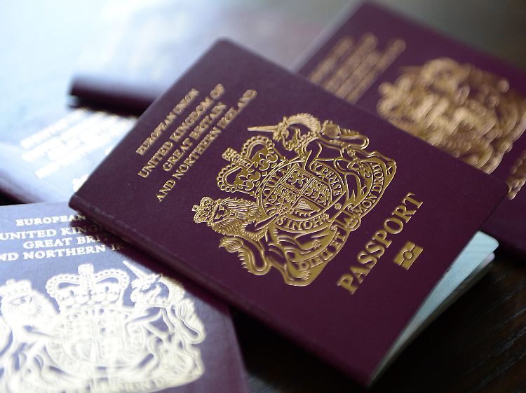 Zahlreiche Briten legen nach dem Brexit-Entscheid keinen Wert mehr auf ihren britischen Pass.