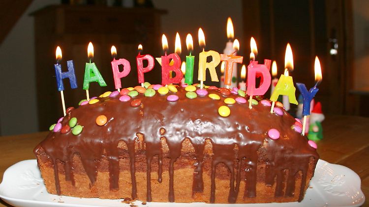 "Happy Birthday" singen, ohne eine Geldstrafe zu fürchten, ist ab jetzt möglich.