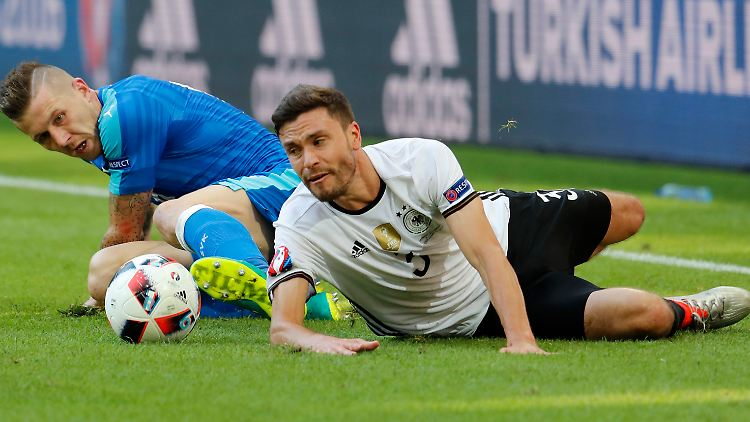 War bisher gesetzt auf der linken deutschen Abwehrseite: der Kölner Jonas Hector.