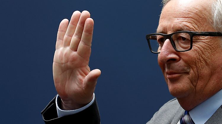 Juncker weist die Kritiker zurück - und verweist auf die rechtlichen Einschätzungen der EU.