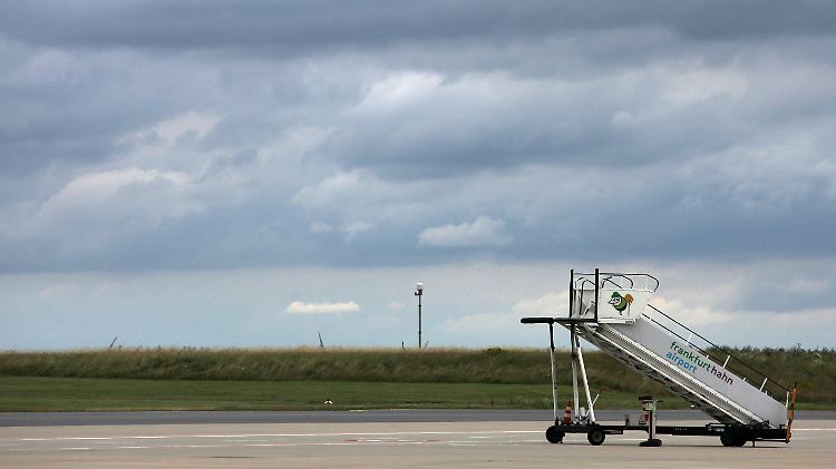 Am Flughafen Hahn warten sie auf Geld aus China.