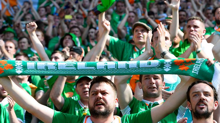 Sie können singen, sie können feiern, nur gewalttätig werden sie nicht: irische Fans bei der Fußball-EM.