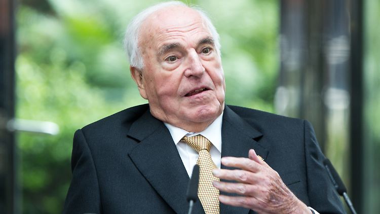Altkanzler Helmut Kohl empfiehlt Europa, auf die Bremse zu treten.