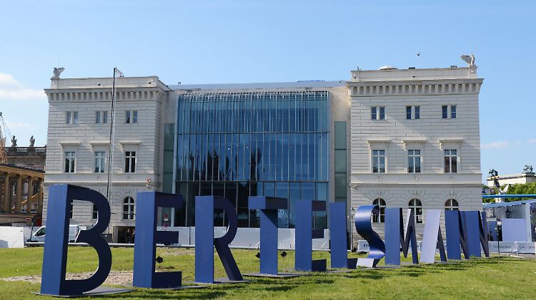 Die Hauptstadt-Repräsentanz des Medienunternehmens in der Straße "Unter den Linden"