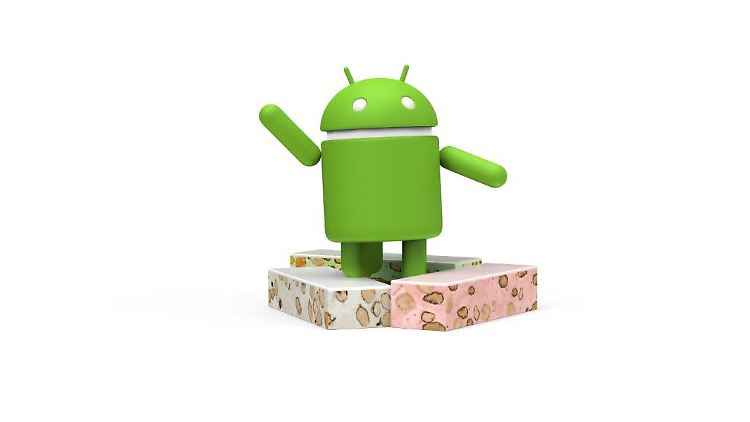 Vor dem Google-Hauptquartier steht jetzt auch ein Android-Roboter auf einer Nougat-Scheibe.
