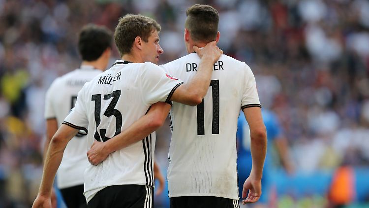 Thomas Müller ist gegen Italien von Beginn an dabei, Julian Draxler bleibt nur die Rolle als Joker.
