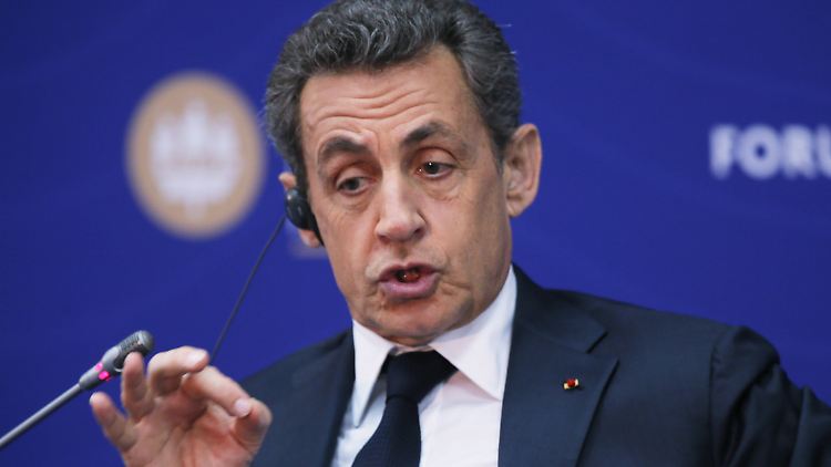 Nicolas Sarkosy will wohl noch mal Präsident werden.