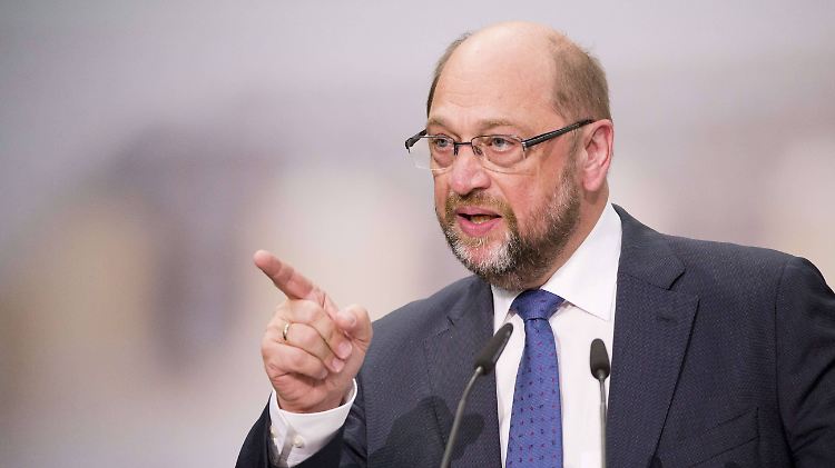 Die Europäische Kommission muss laut Martin Schulz zu einer "echten" EU-Regierung umgebaut werden.