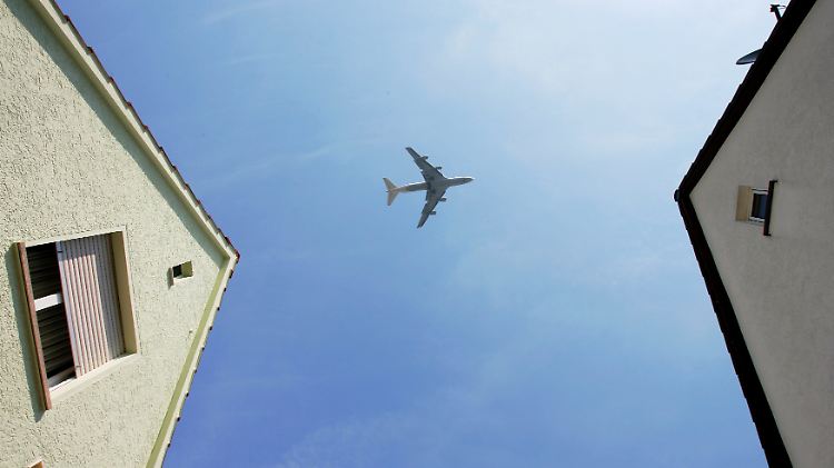 Den Urlaub auf Balkonien zu verbringen, ist wesentlich klimafreundlicher als Fernreisen.