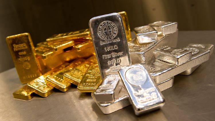 Nicht alles, was glänzt, ist Gold - auch Silber ist bei Anlegern derzeit begehrt.