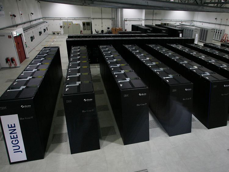 Auch in Deutschland gibt es einen Supercomputer - "Jugene" im Forschugnszentrum Jülich.
