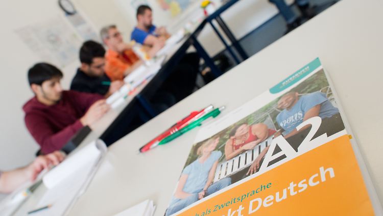 Mangelnde Deutschkenntnisse sind ein großes Problem für Flüchtlinge, um auf dem Arbeitsmarkt Fuß zu fassen.