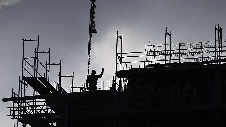 Es wird unter anderem erwartet, dass Unternehmensinvestitionen in Großbritannien noch 2016 einbrechen werden.