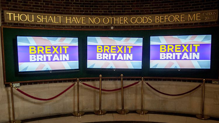 Die Rahmenbedingungen für Aktien bleiben trotz Brexit Aktien eher positiv als negativ, sagt der Vermögensverwalter.