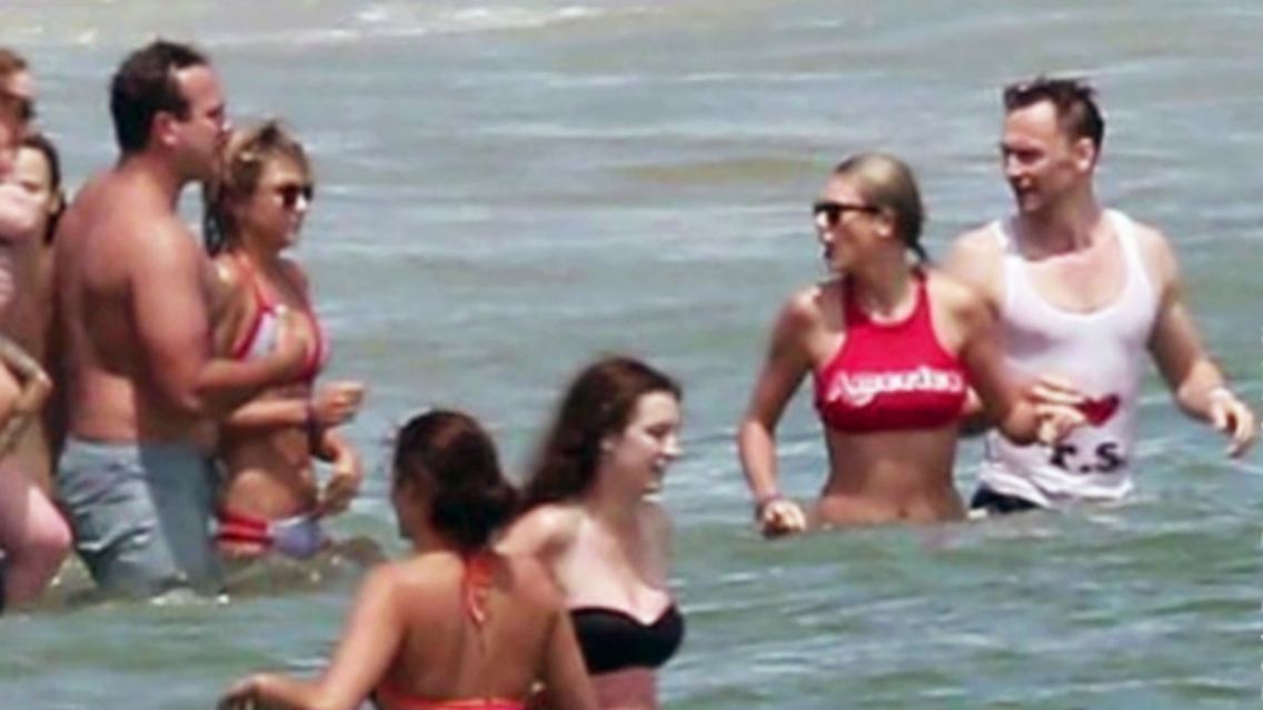 Taylor-Swift-Rhode-Island-P.jpg