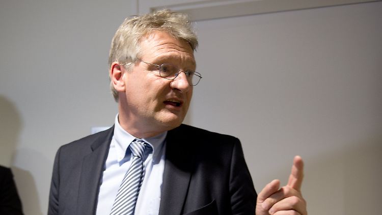 Jörg Meuthen macht seine Drohung wahr und verlässt seine eigene AfD-Fraktion.