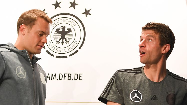 Ja, isser's wirklich? Ist Manuel Neuer der neue Kapitän der Fußball-Nationalmannschaft. Könnte gut sein.