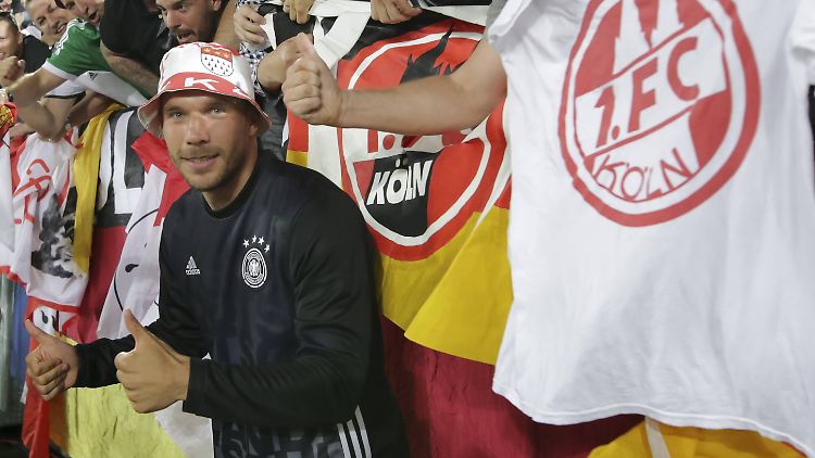 In Der Mannschaft für die gute Laune zuständig: Lukas Podolski.