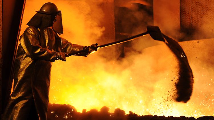 Stahl ist der wichtigste Rohstoff für die Autoindustrie. 